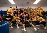 开云体育官网-国际比赛中球队取得历史性胜利