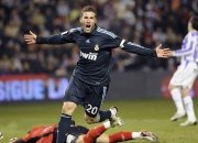 开云体育平台APP-跨界统治，当76人冲垮老鹰，霍勒迪在F1街道赛接管比赛