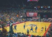 开云体育-绿茵场上的碾压与乒乓台前的逆转，体育双面镜中的中英对决