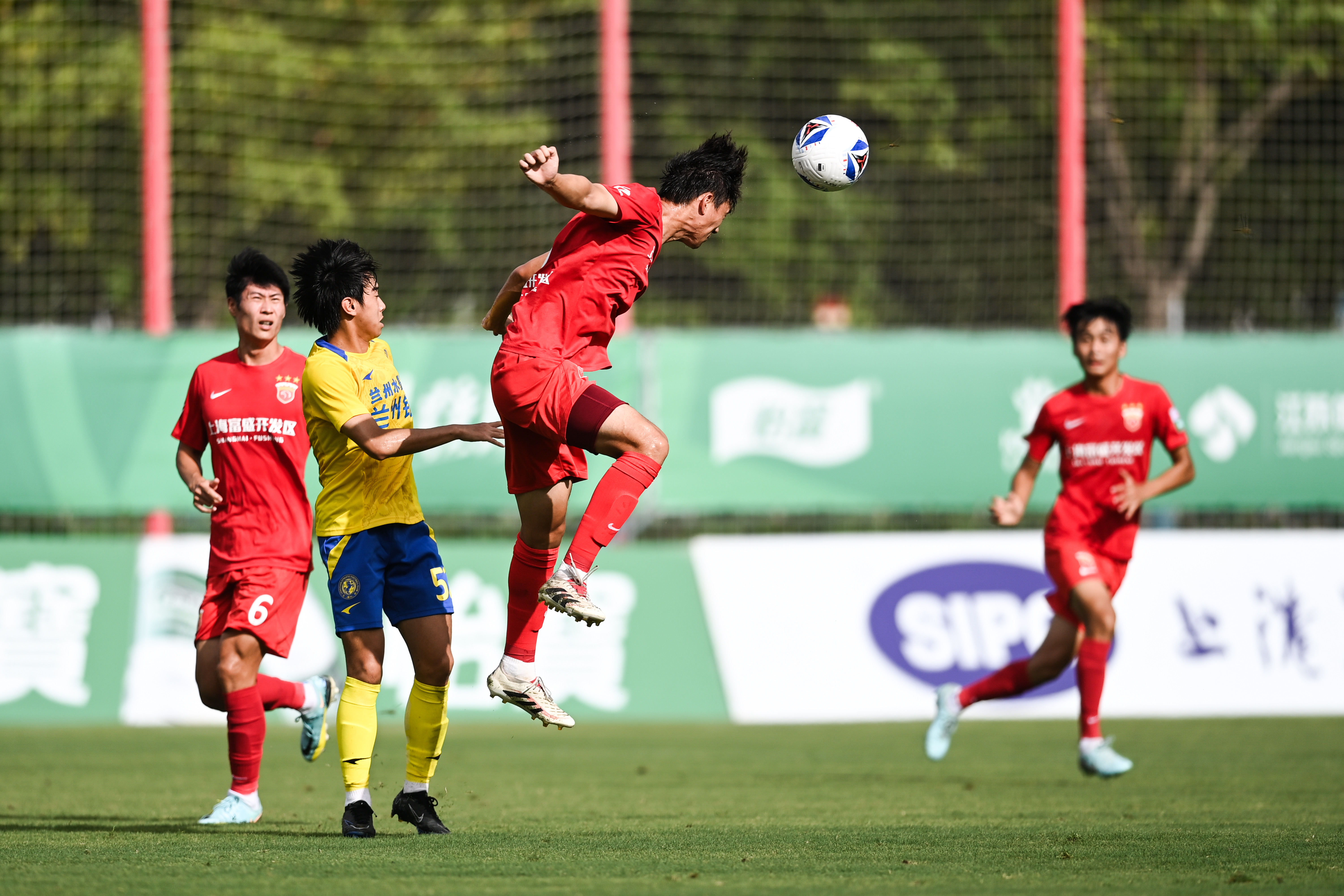 运动激情迸发,球队一鼓作气取胜的简单介绍 运动激情迸发,球队一鼓作气取胜的简单介绍