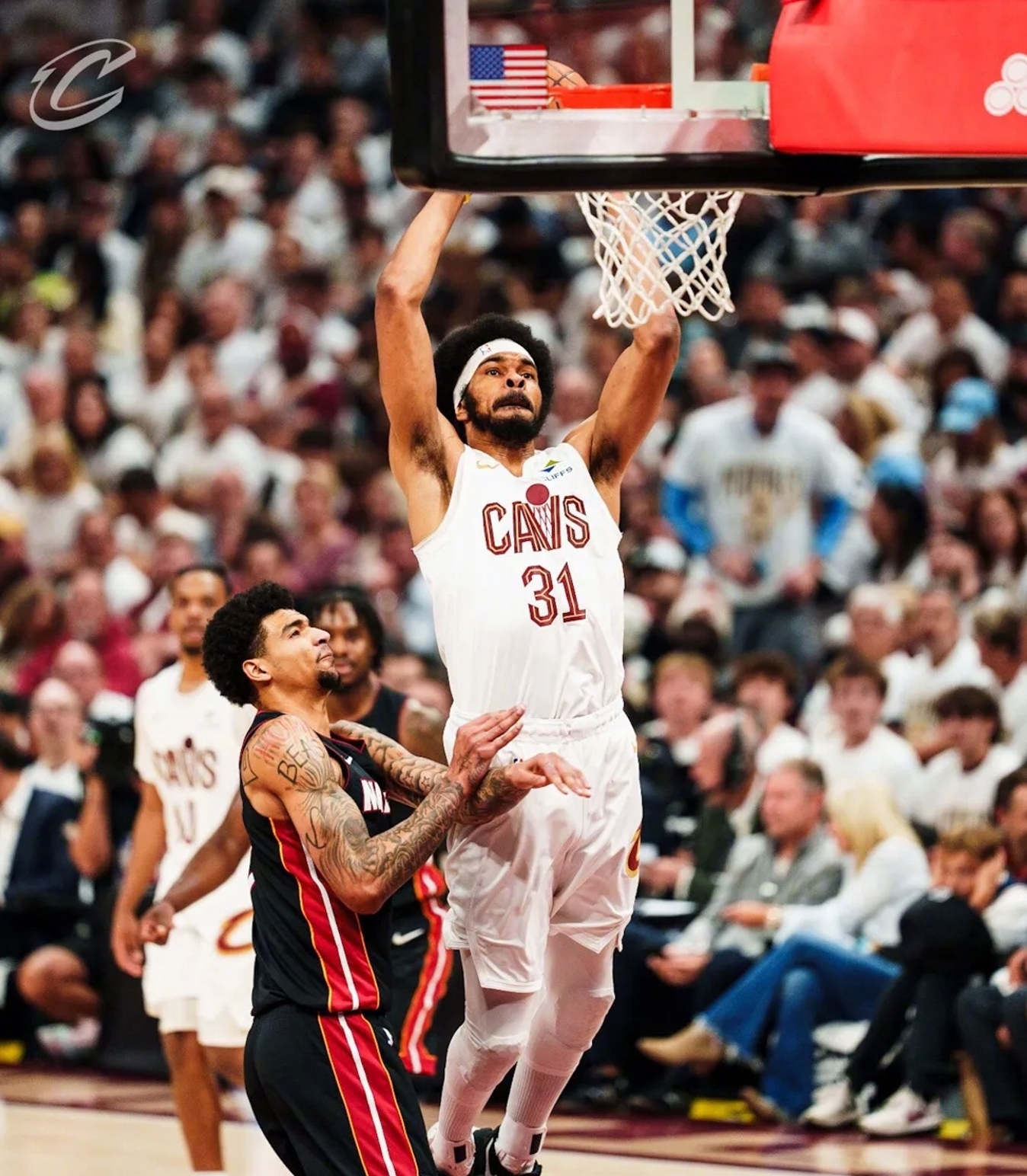 热火队击败篮网,取得开门红 热火队击败篮网,取得开门红