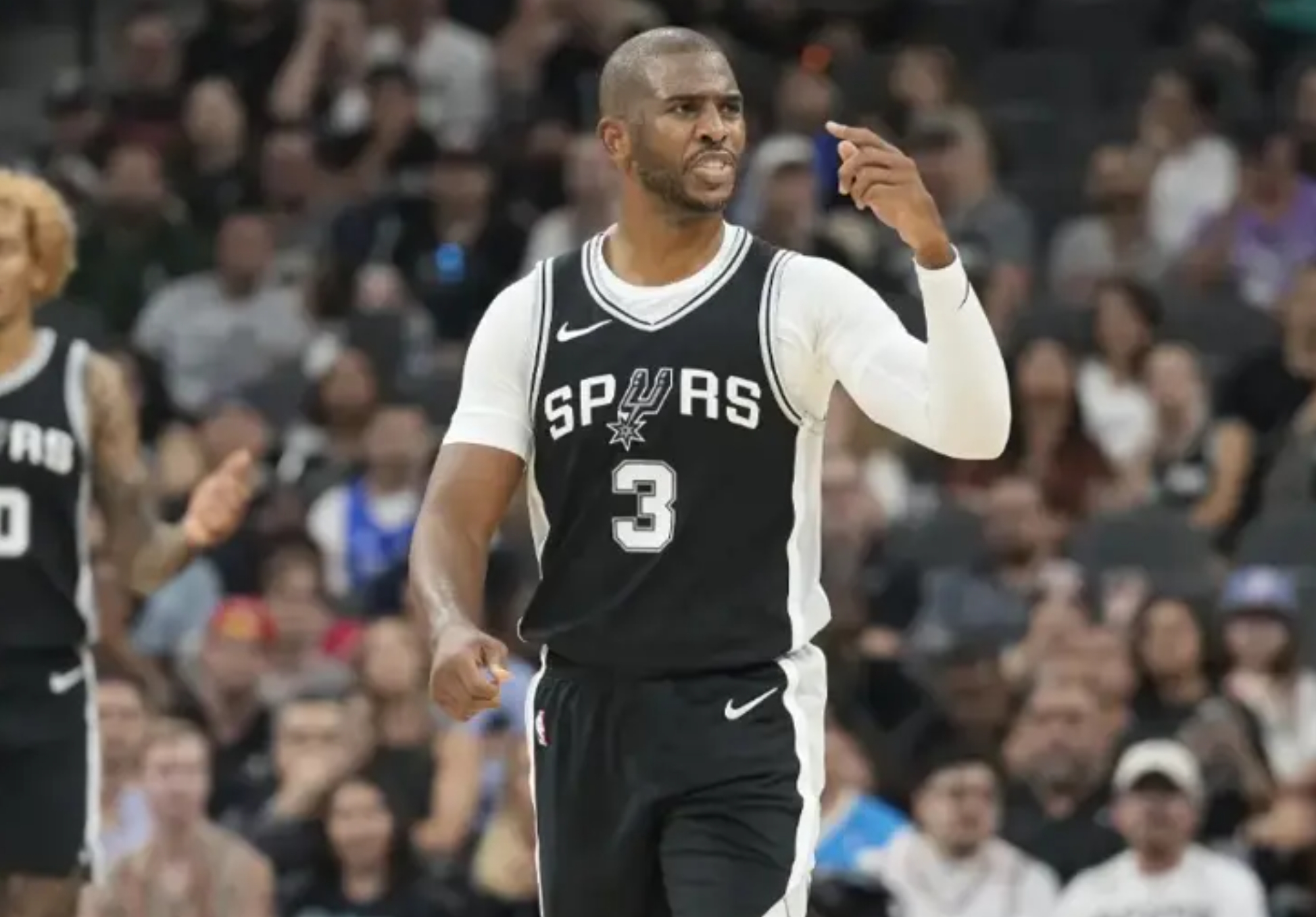 关于马刺队后卫迎来复出,球队战术更显多姿多彩的信息 关于马刺队后卫迎来复出,球队战术更显多姿多彩的信息