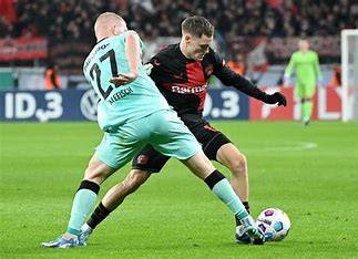 包含柏林赫塔队长展现出色表现,领队前行的词条 包含柏林赫塔队长展现出色表现,领队前行的词条