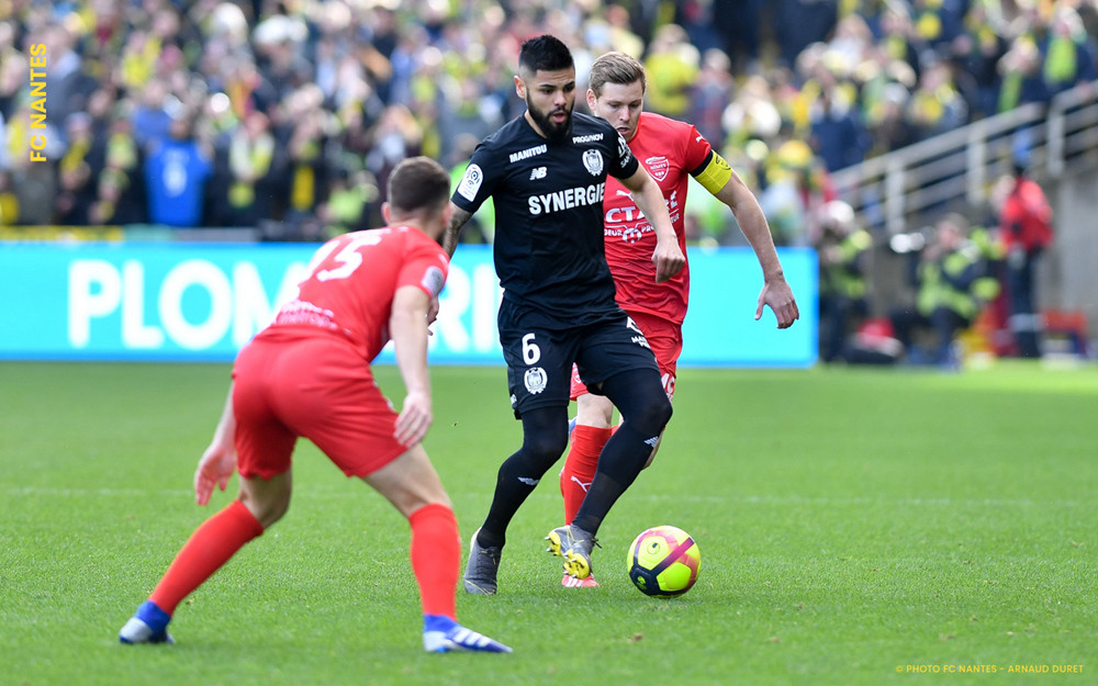 包含里尔客场大胜第戎,士气飙升的词条 包含里尔客场大胜第戎,士气飙升的词条