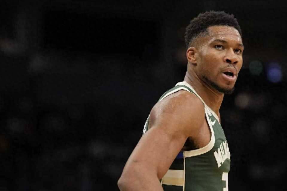 雄鹿主场大胜森林狼,字母哥持续高效 雄鹿主场大胜森林狼,字母哥持续高效