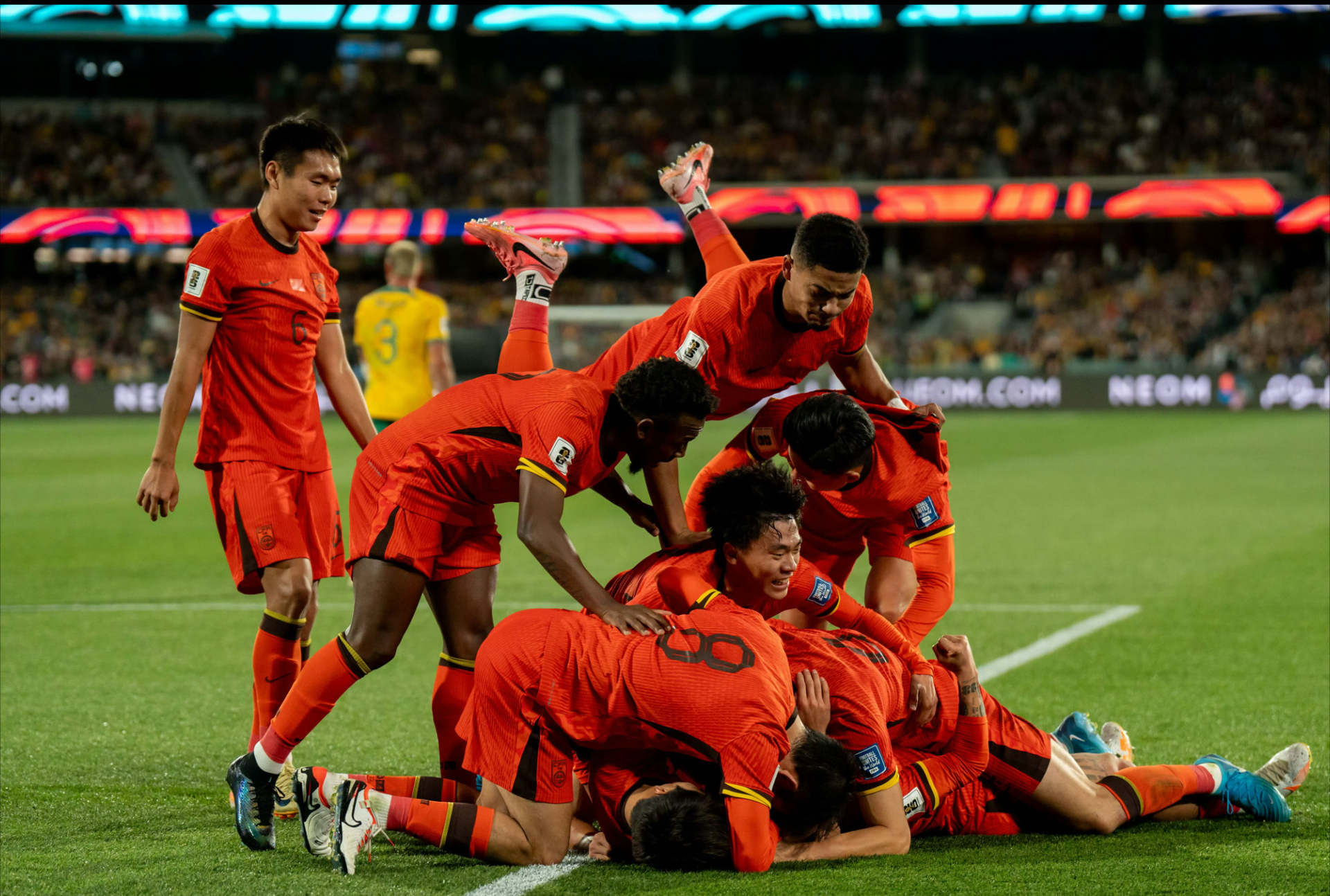 印度队鏖战印尼队,郑思维点燃赛场的简单介绍 印度队鏖战印尼队,郑思维点燃赛场的简单介绍