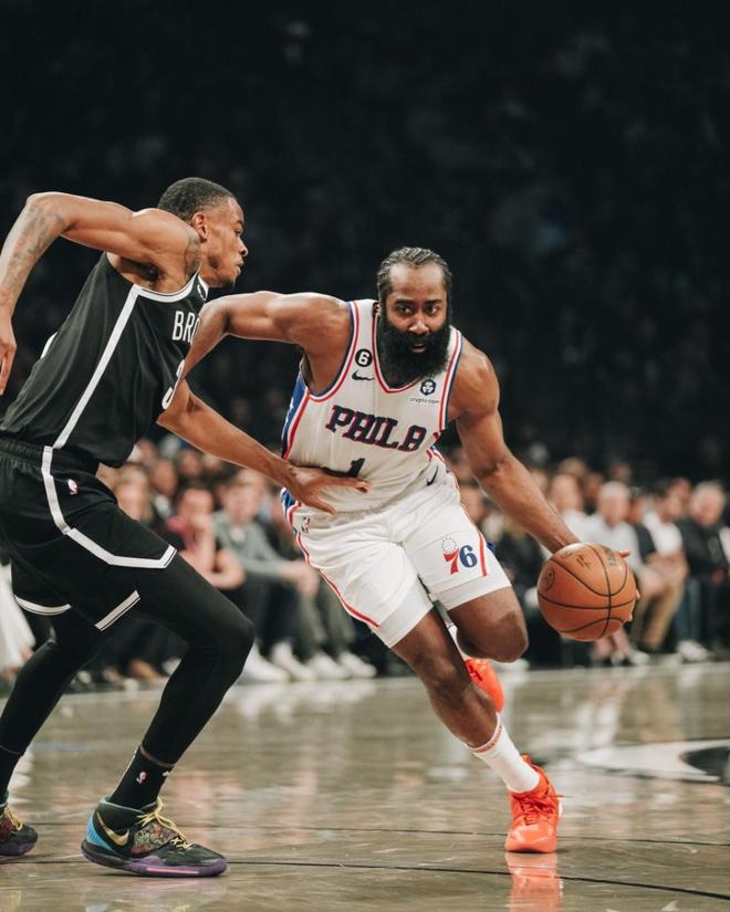 骑士横扫76人，胡金秋刷新纪录