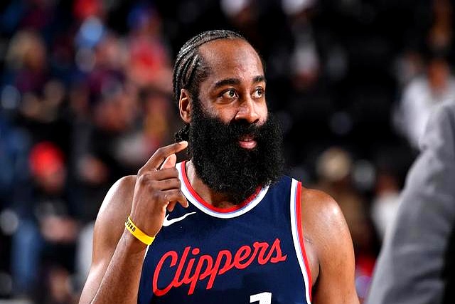 包含凯尔特人翻盘尼克斯，哈登惊艳四座的词条