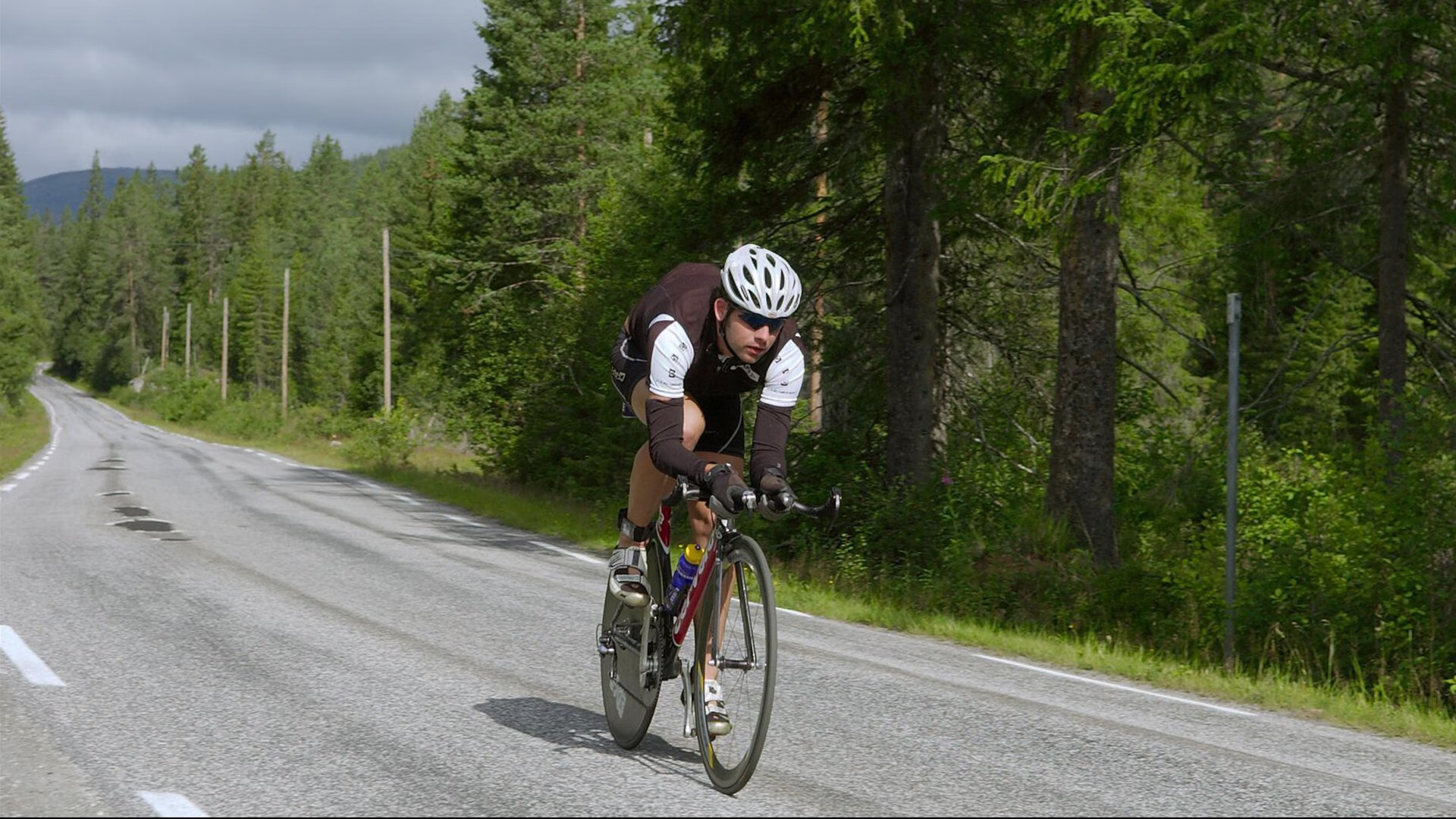 莱奥状态火热破局，美国式战术体系成功压制里昂