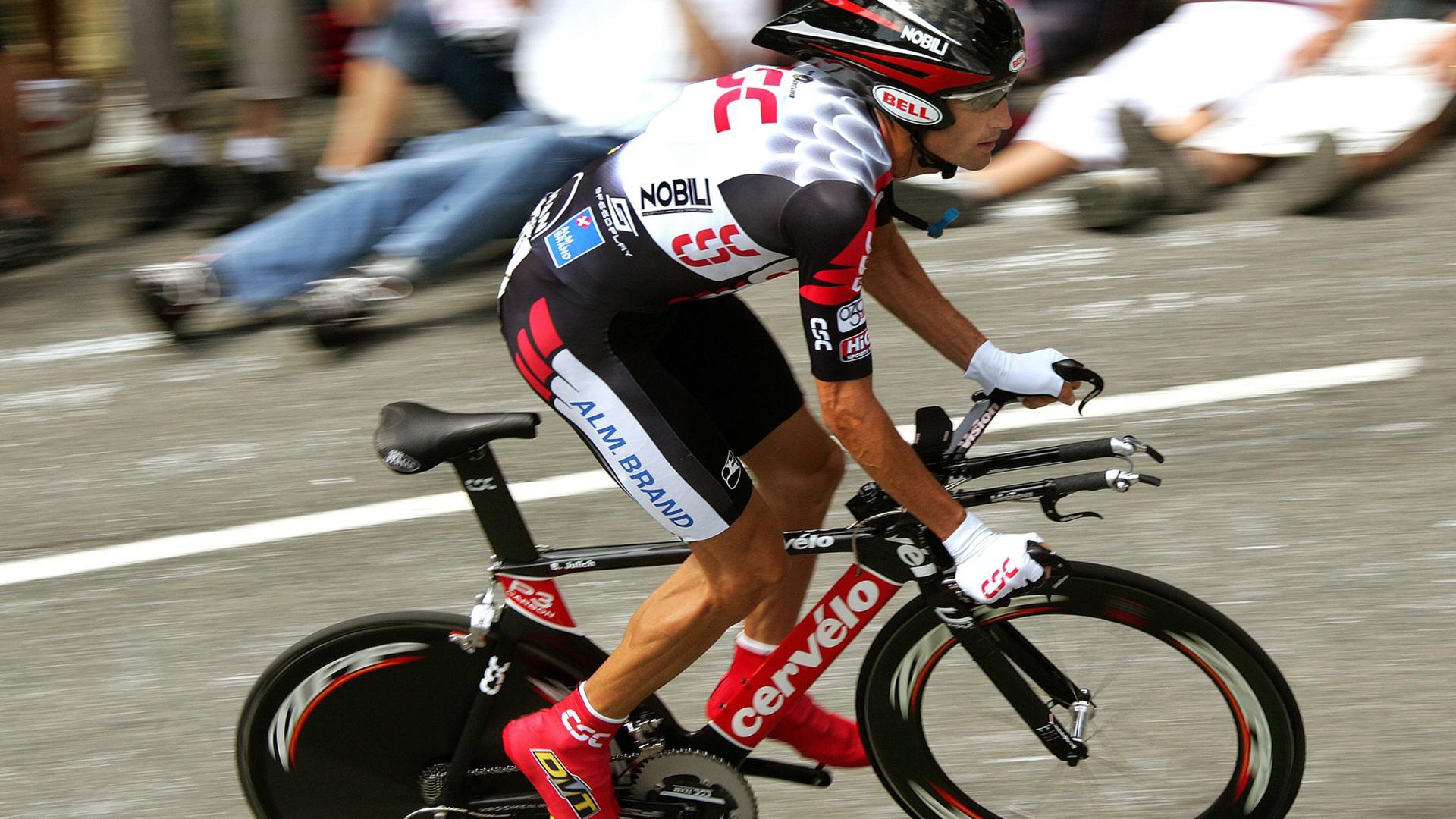 双城记，当公牛刺穿马刺，格林在东决的火焰中升起