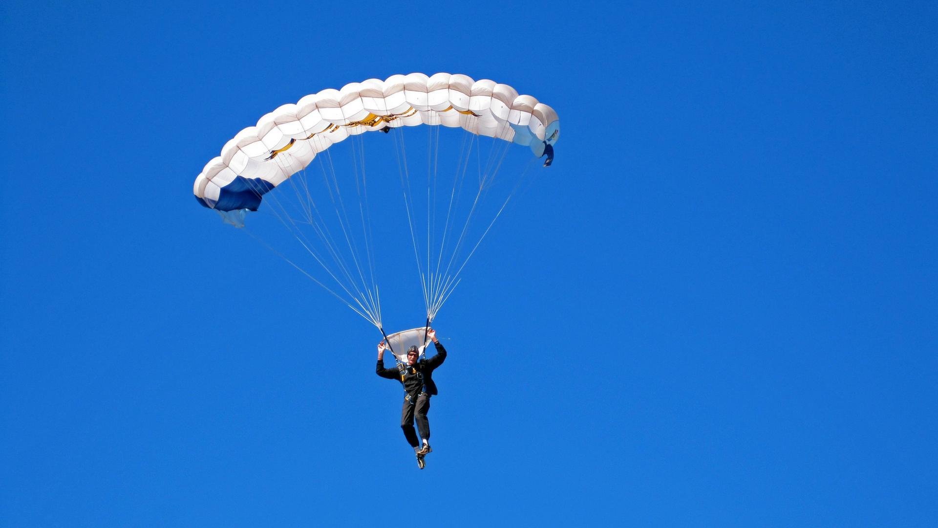 羽球场上演足球比分，德国队险胜中国队，安赛龙关键制胜背后的多元启示